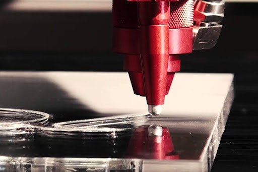 Pleksi Kesiminde Lazer Teknolojisi Hakkında Bilmeniz Gereken Her Şey